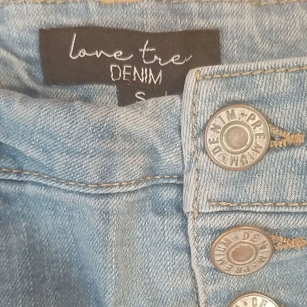 Love Tree High Rise Button Fly Denim Shorts 6 Light Wash Distressed Cutoff Summe